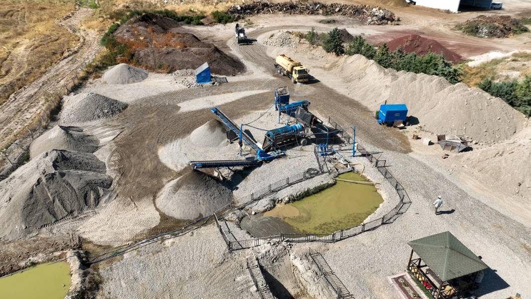 Sille Barajı'nın kumu, toprağı merkezdeki parklara kazandırılıyor 5